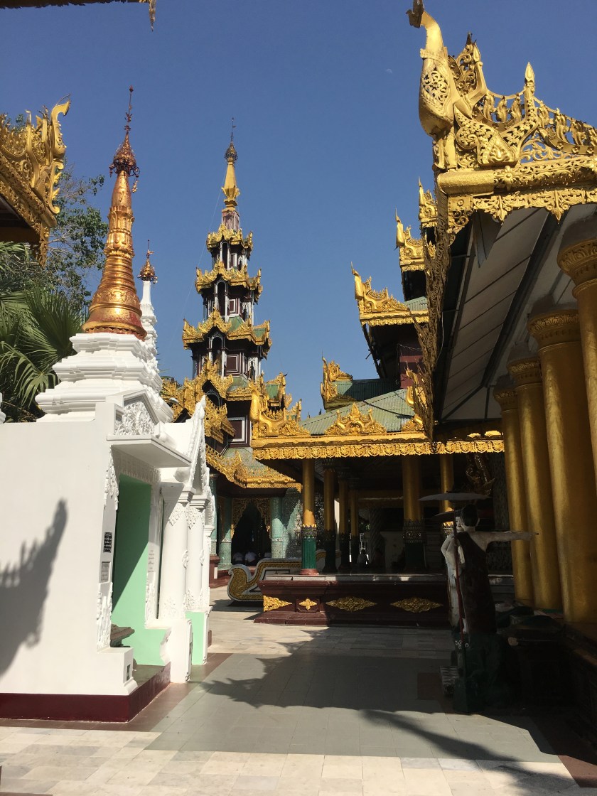 shwedagon pagoda