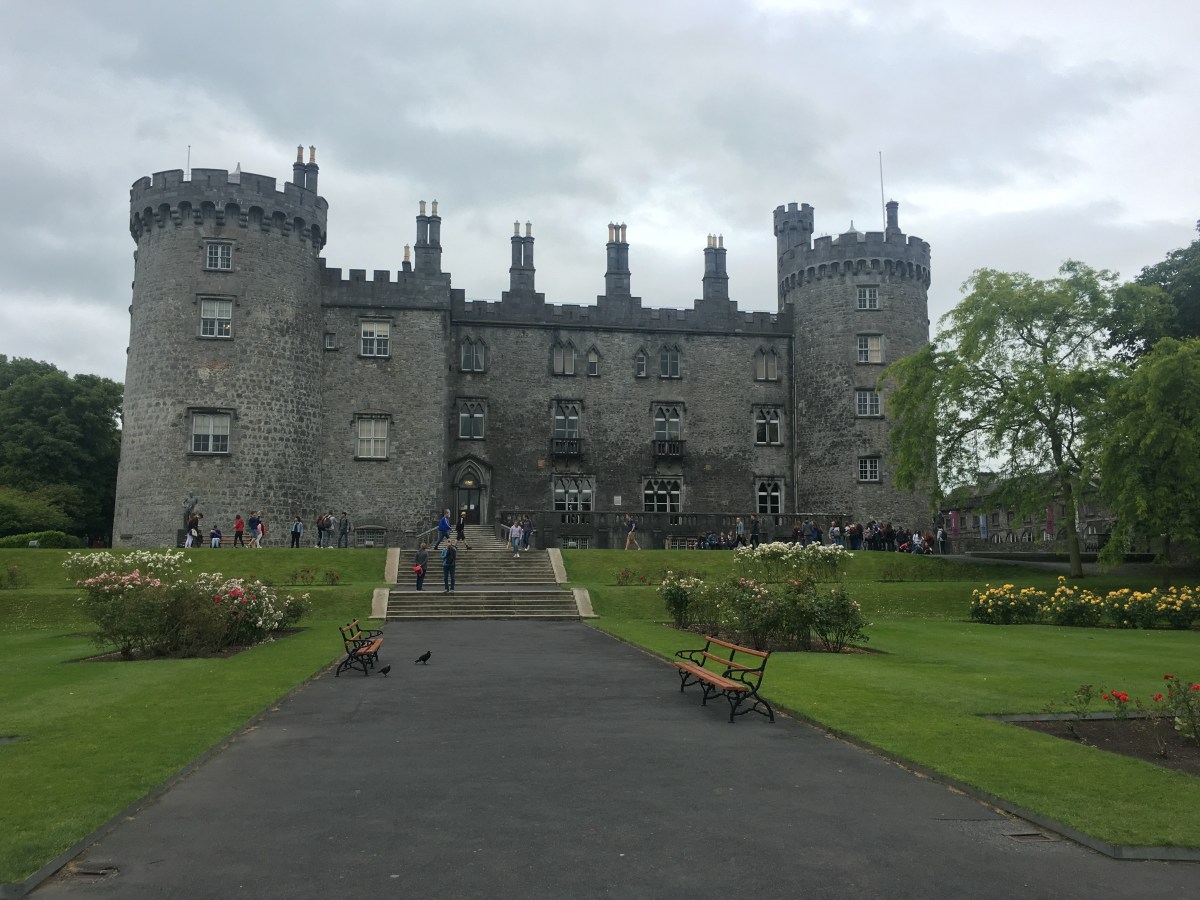 A Pretty Irish Country&nbsp;Wedding